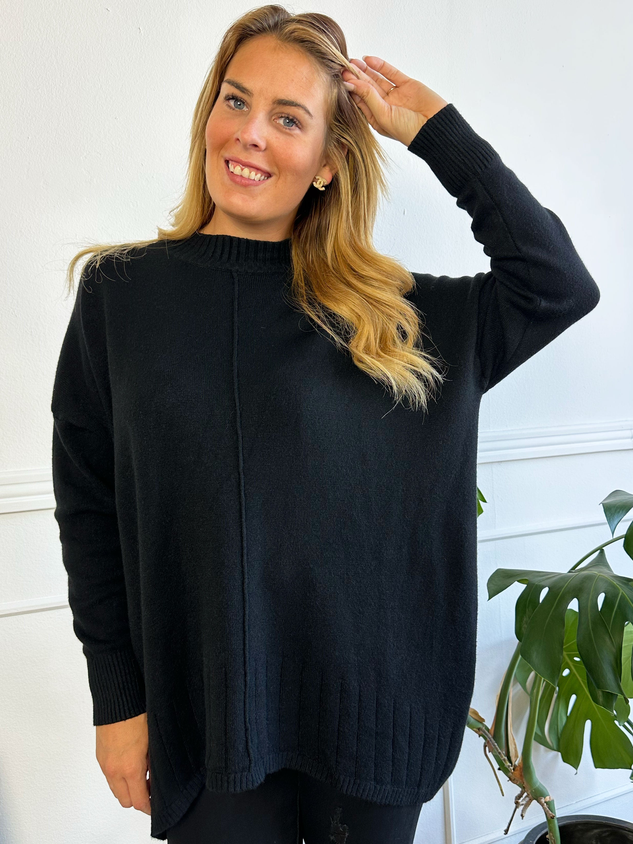 Amora - Lang blød strikbluse